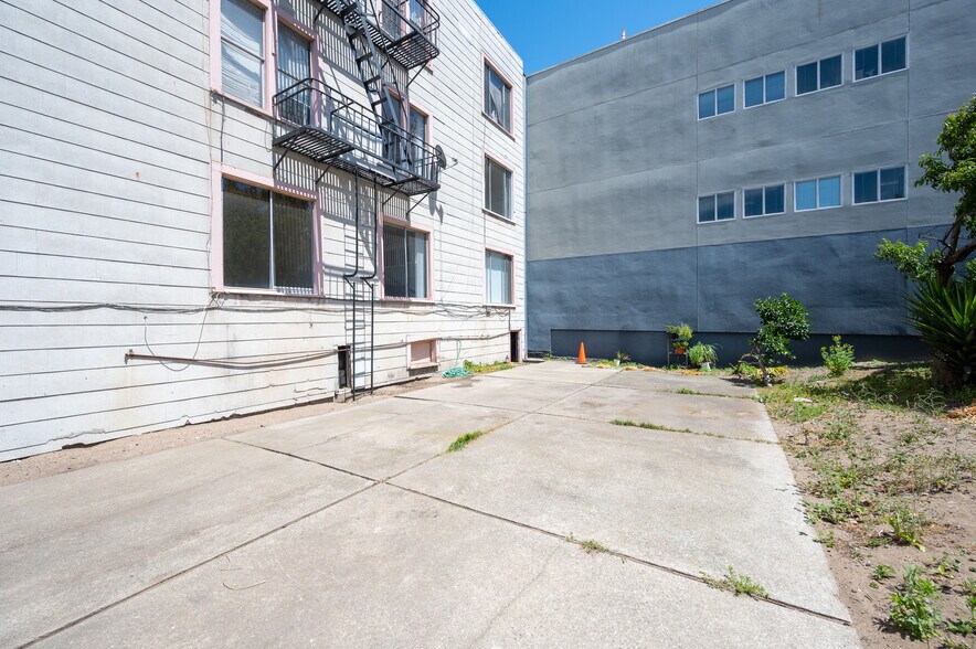 More Photos Of 480-484 6th St, San Francisco Apartments For Sale
