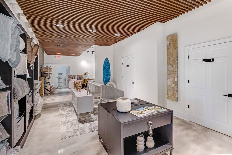 More Photos Of 12870 US Hwy 98, Miramar Beach Showroom For Sale