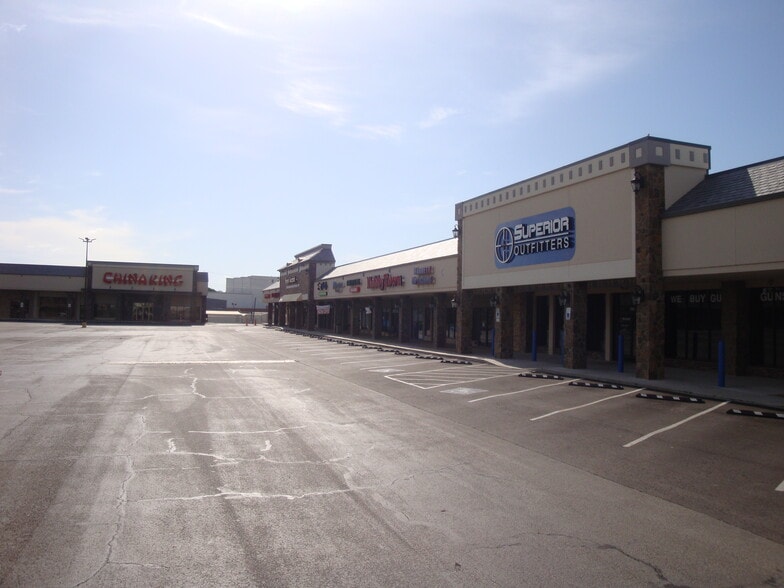 More Photos Of 4500 S Broadway Ave, Tyler Unknown For Lease