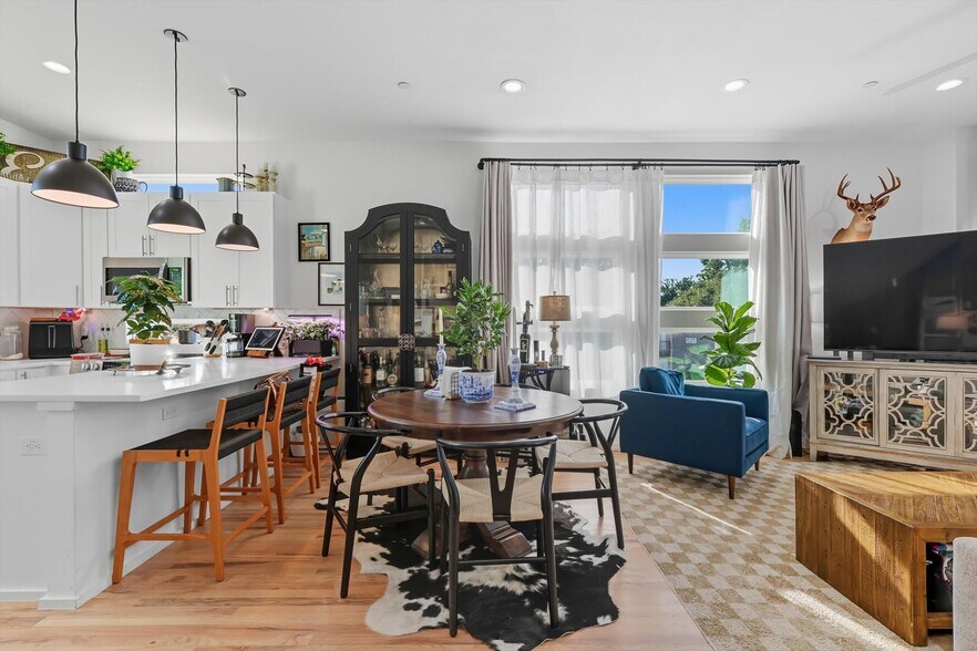 More Photos Of 5647 Live Oak, Dallas Apartments For Sale