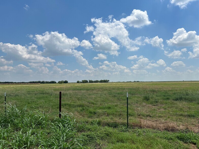 More Photos Of 1284 County Road 216, Jarrell Land For Sale