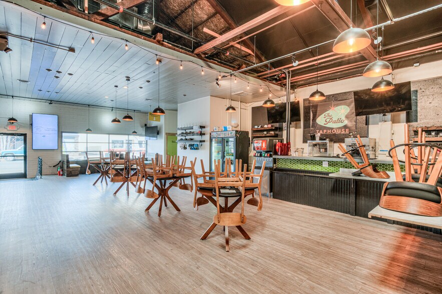 More Photos Of 420 N Main St, Prineville Restaurant For Lease