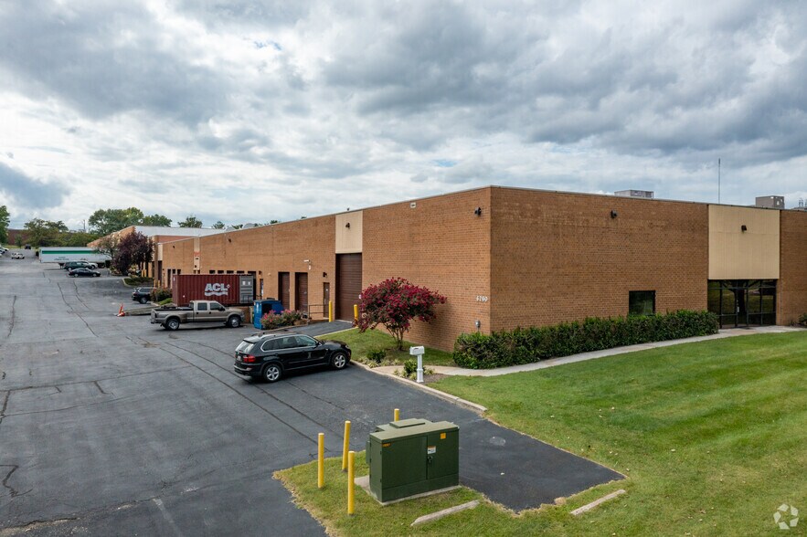 More Photos Of 6212-6260 Frankford Ave, Baltimore Showroom For Lease