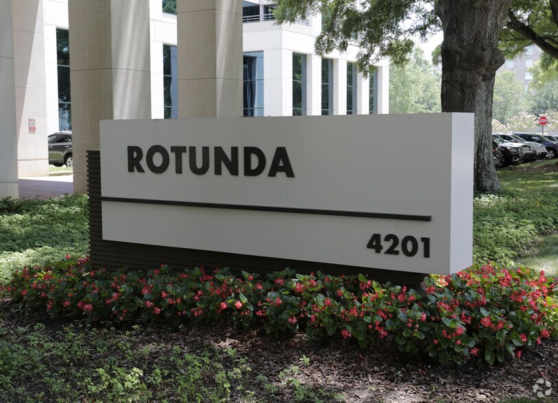 More Photos Of 4201 Congress St, Charlotte Office For Lease