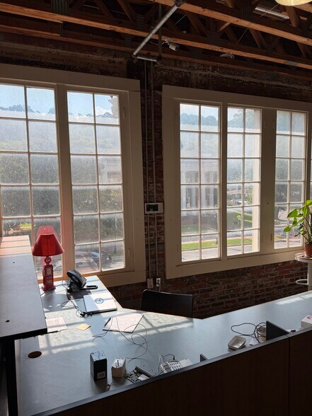 More Photos Of 209 S Wall St, Calhoun Storefront For Lease