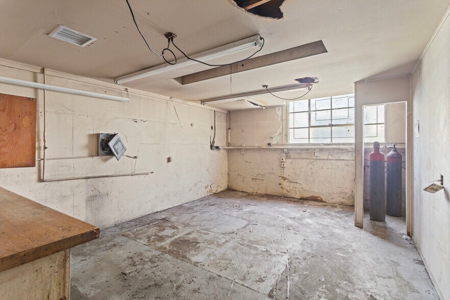 More Photos Of 1822 Belcroft Ave, South El Monte Manufacturing For Sale