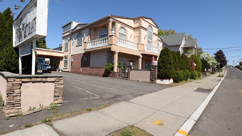 More Photos Of 160 Lincoln Ave, Hawthorne General Retail For Sale