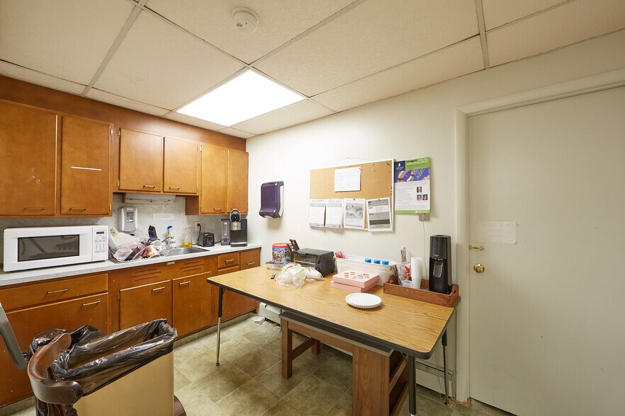 More Photos Of 2792 Egypt Rd, Audubon Medical For Sale