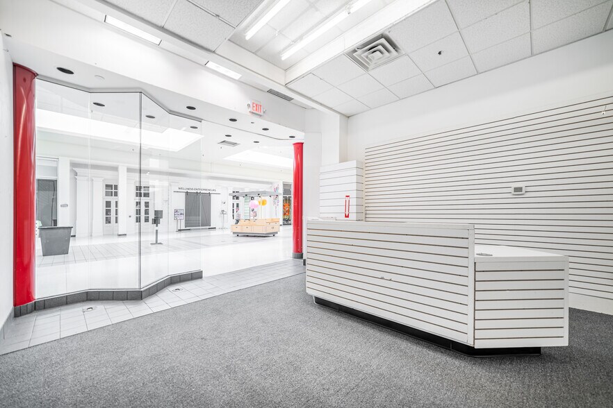 More Photos Of 2209 Richland Mall, Mansfield Unknown For Sale