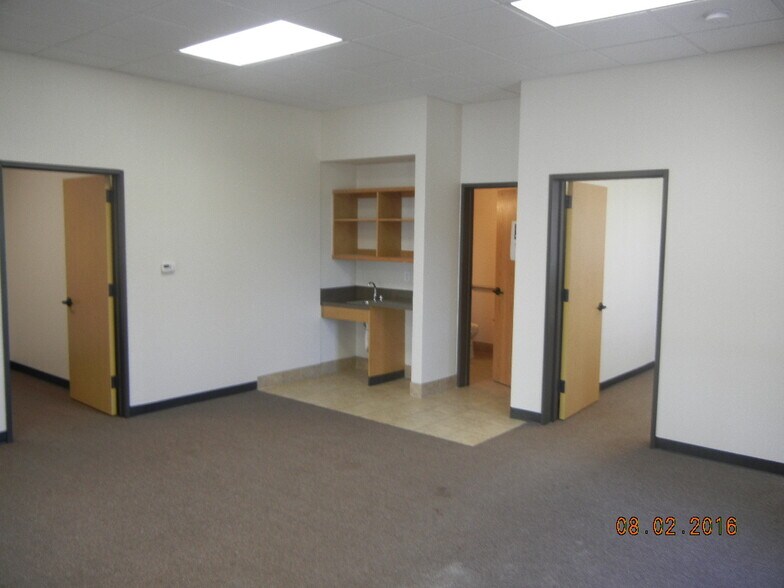 More Photos Of 850 Lawrence Rd, League City Unknown For Lease