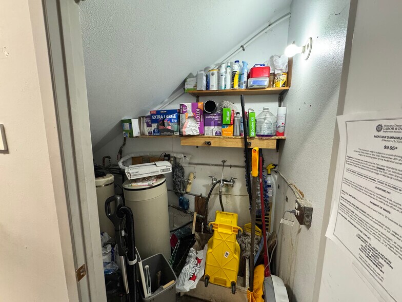 More Photos Of 160 Kelly Rd, Kalispell Flex For Lease