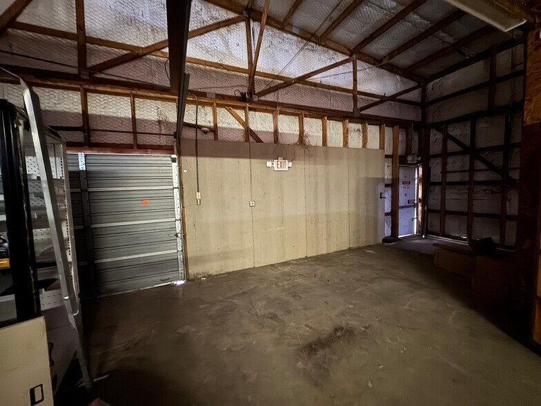 More Photos Of 7823 Highway 155, Coffee City Freestanding For Sale