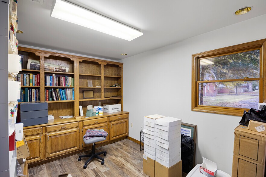 More Photos Of 1501 W C St, Russellville Healthcare For Sale