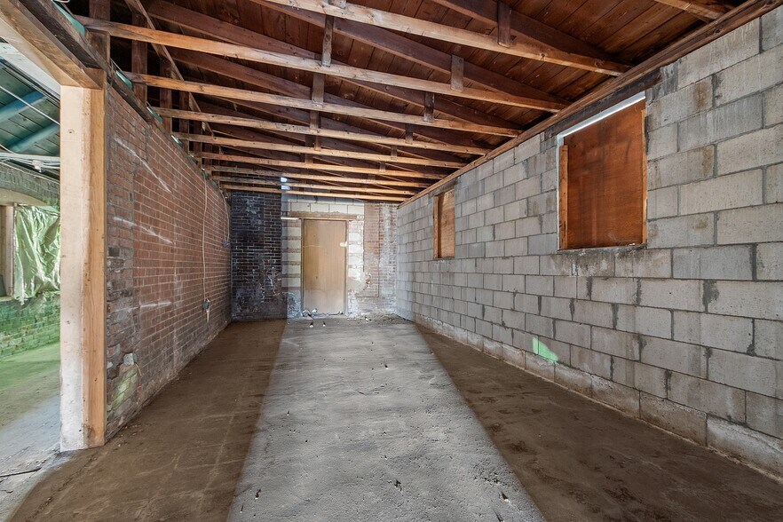 More Photos Of 70 W River St, Orange Warehouse For Lease