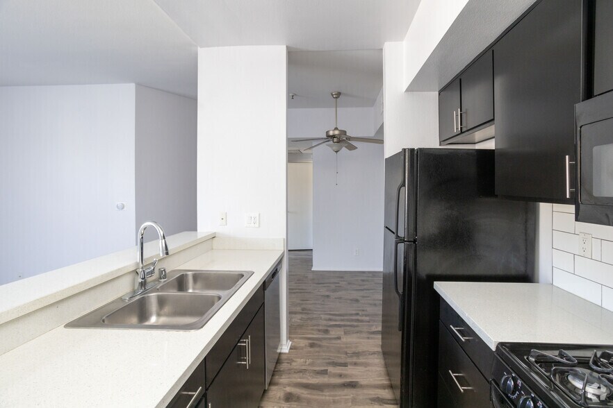 More Photos Of 1443 N Fuller Ave, Los Angeles Apartments For Sale