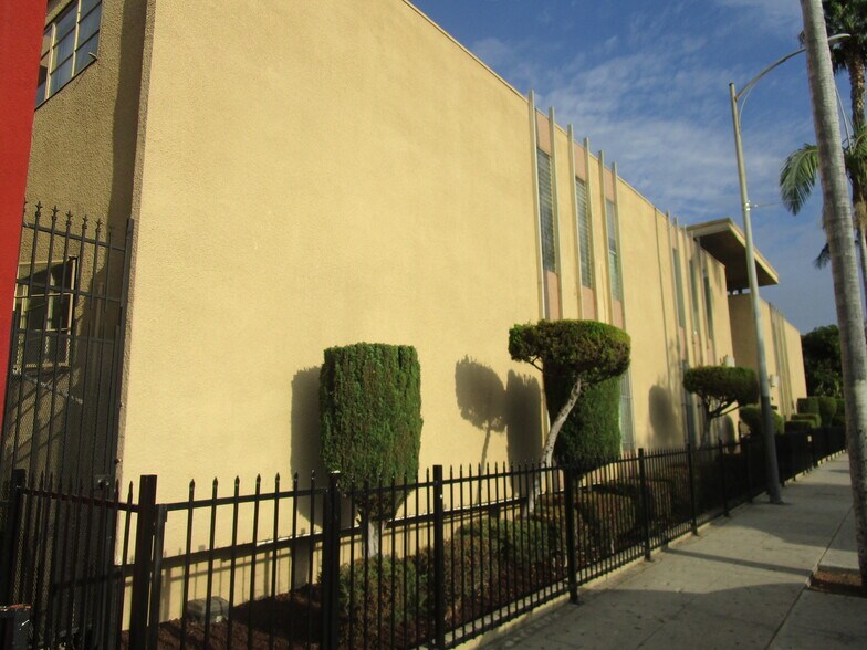 More Photos Of 7117 Rugby Ave, Huntington Park Apartments For Sale