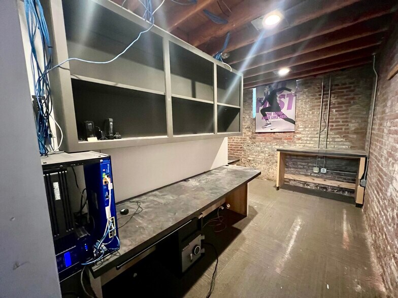 More Photos Of 416-420 E 2nd St, Tulsa Storefront Retail Office For Lease