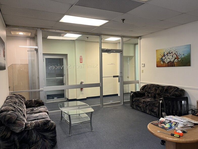 More Photos Of 14 Dartmouth St, Malden Office For Lease