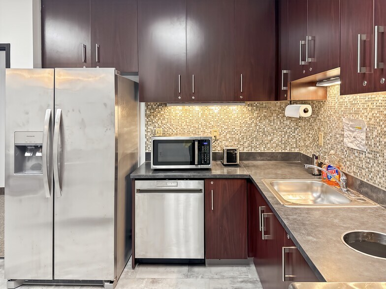 More Photos Of 3000 Atrium Way, Mount Laurel Coworking Space