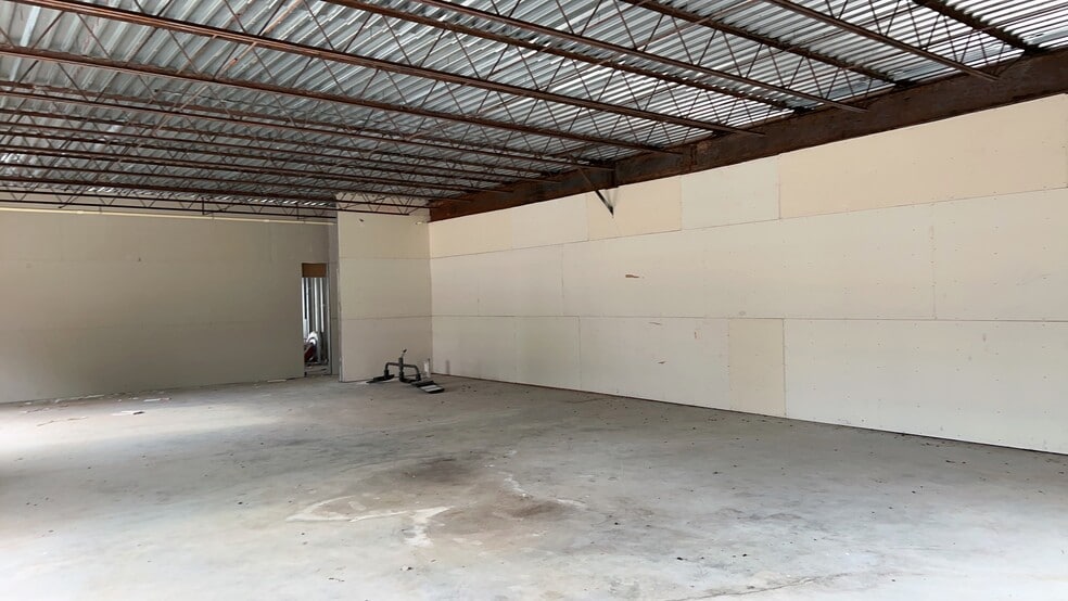 More Photos Of 1199 Nasa Pky, Houston Restaurant For Lease