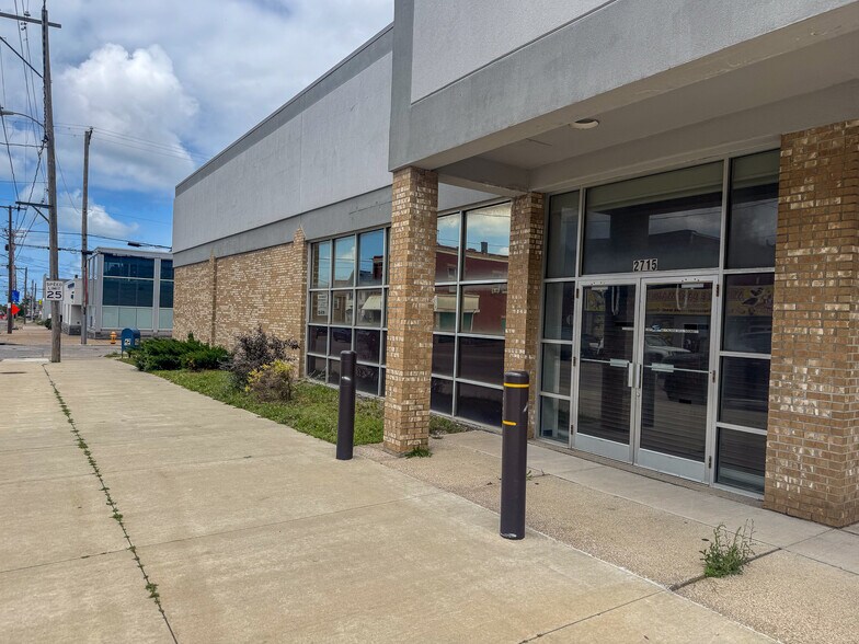 More Photos Of 2715 Parade St, Erie Drugstore For Lease