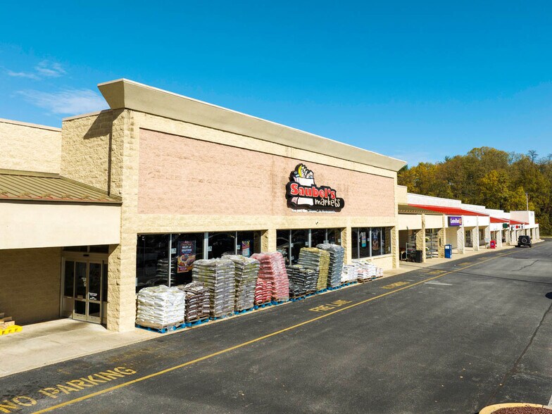 More Photos Of E Market St, York Unknown For Lease