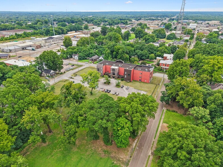 More Photos Of 217 E Deadrick St, Jackson Apartments For Sale