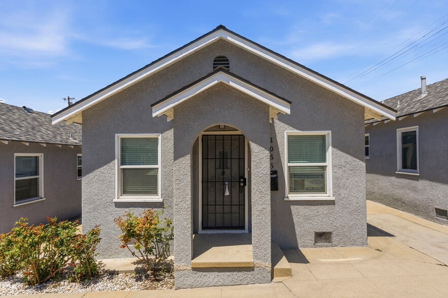 More Photos Of 1047 W 7th St, San Pedro Multifamily For Sale