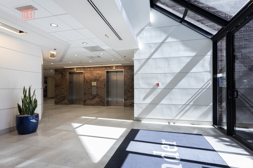 More Photos Of 3930 Pender Dr, Fairfax Medical For Lease