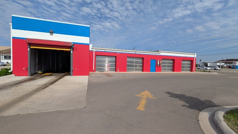 More Photos Of 1405 Cranston Rd, Beloit Carwash For Sale