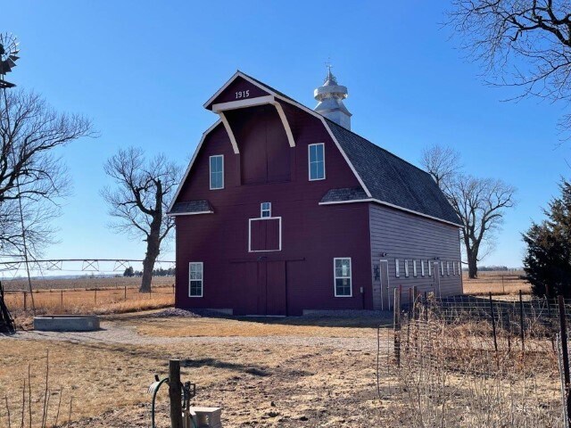 More Photos Of 14152 Highway K64, Whiting Specialty For Sale