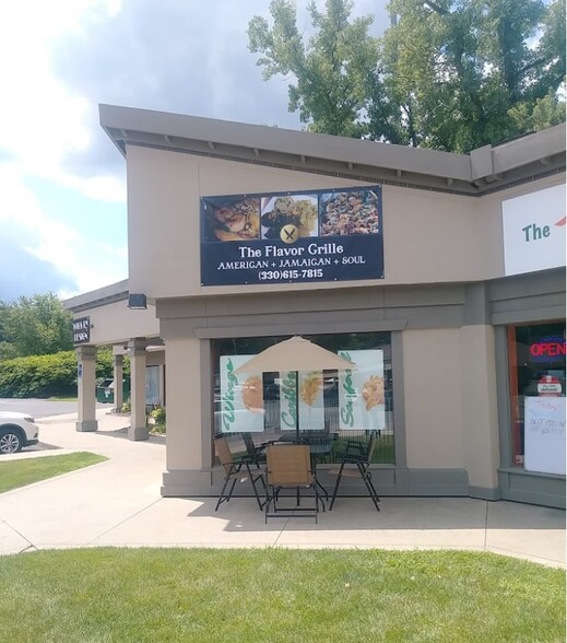 Primary Photo Of 1562 Akron Peninsula Rd, Akron Storefront For Lease