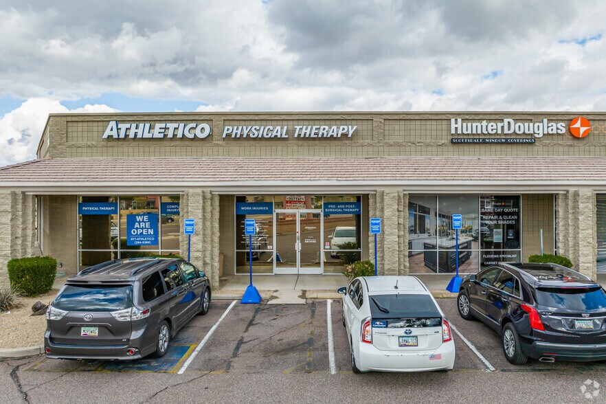 More Photos Of 21043 N Cave Creek Rd, Phoenix Storefront For Sale