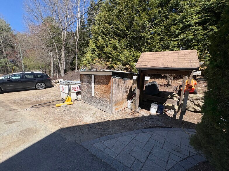 More Photos Of 125 Wason Rd, Hudson Industrial For Lease