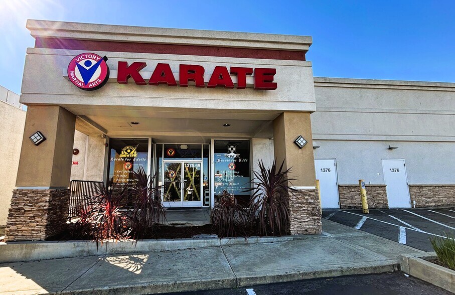 More Photos Of 1375 Blossom Hill Rd, San Jose Unknown For Lease