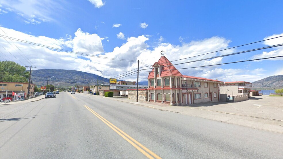 Primary Photo Of 7106 Main St, Osoyoos Hotel For Sale