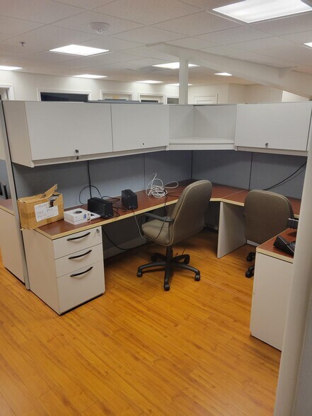 More Photos Of 4627 Arnold Ave, Naples Light Manufacturing For Lease