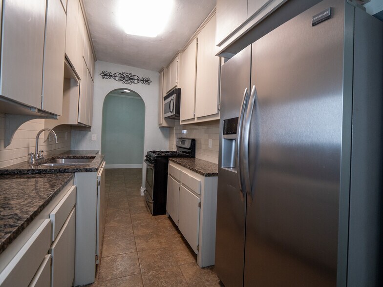 More Photos Of 1000 NE 19th St, Oklahoma City Multifamily For Sale