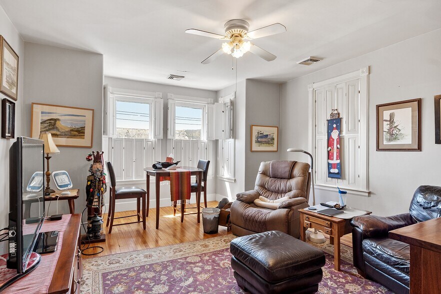 More Photos Of 58 Oliver St, Fitchburg Office Residential For Sale