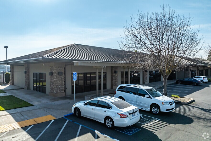 More Photos Of 4640 Spyres Way, Modesto Office For Lease