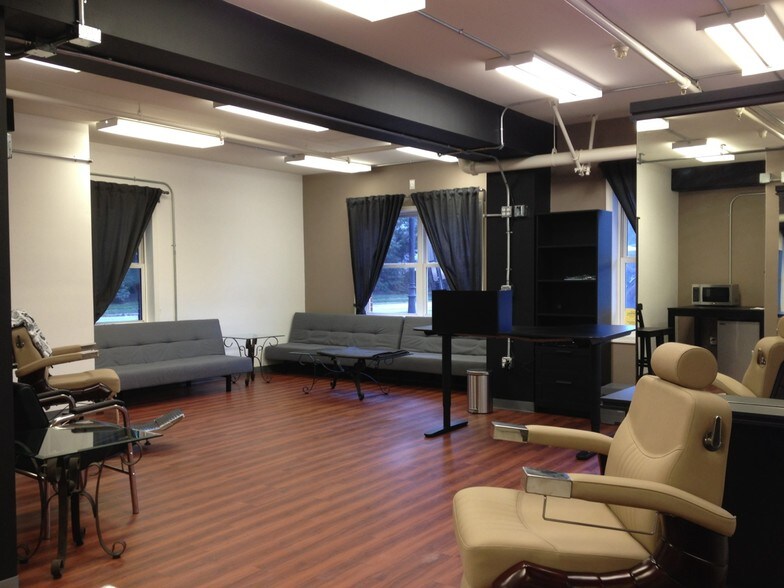 More Photos Of 160 Durham Ave, Metuchen Apartments For Lease