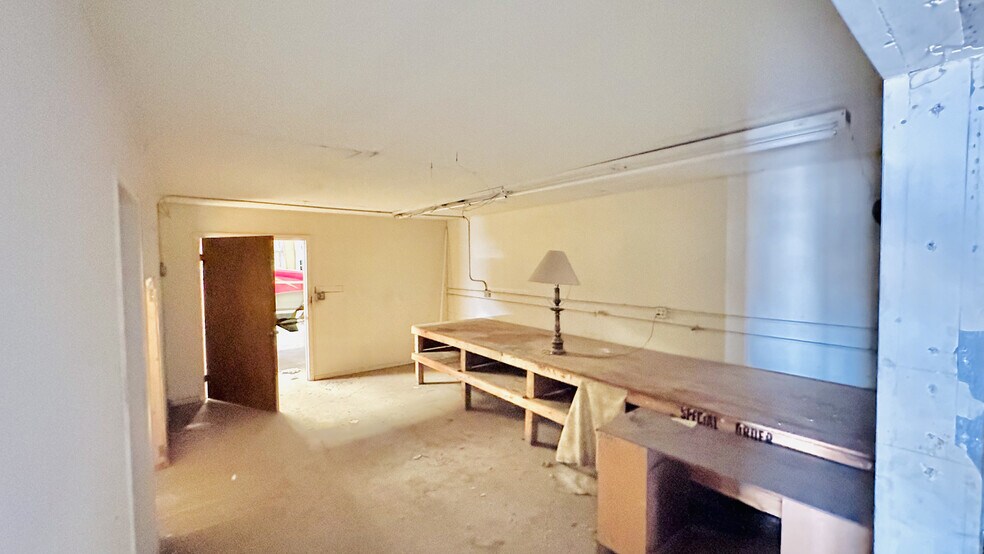 More Photos Of 1611 Needles Hwy, Needles Warehouse For Sale