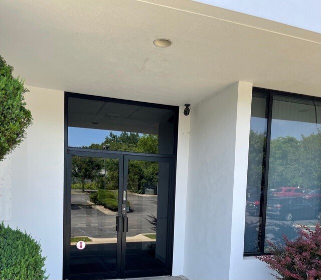 More Photos Of 3033 Express Dr N, Islandia Office For Lease