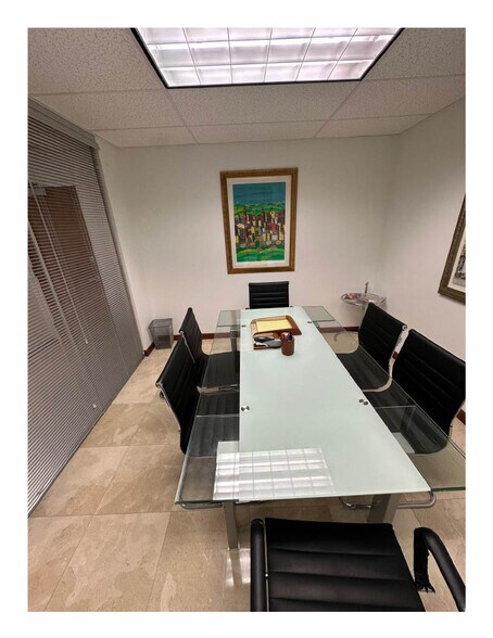 More Photos Of 4300 Biscayne Blvd, Miami Office Residential For Lease