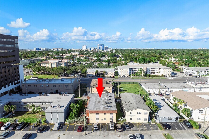 More Photos Of 701 NE 8th St, Hallandale Beach Apartments For Sale