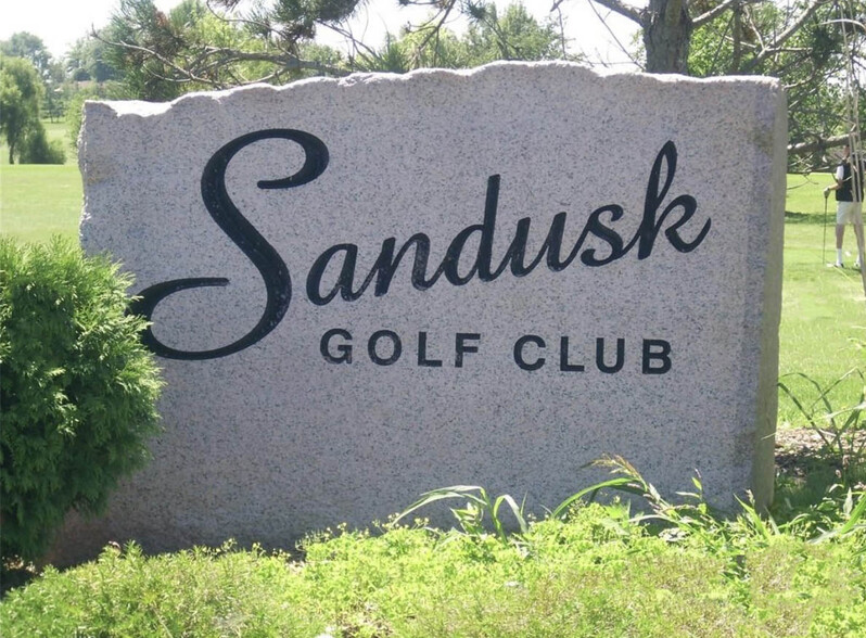 Primary Photo Of 1445 Sandusk Rd, Jarvis Golf Course Driving Range For Sale