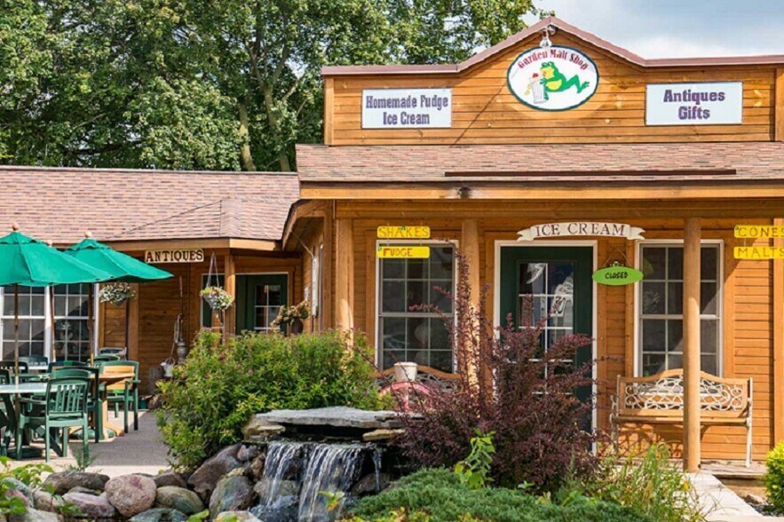 More Photos Of 210 3rd St, Pepin Restaurant For Sale