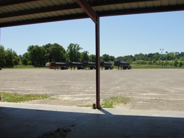 More Photos Of 1800 E Main St, Lamar Land For Lease