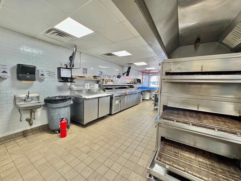 More Photos Of 3480-3490 Boston Rd, Bronx Storefront For Sale