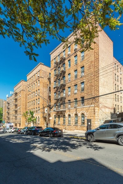 More Photos Of 2300 Sedgwick Ave, Bronx Apartments For Sale